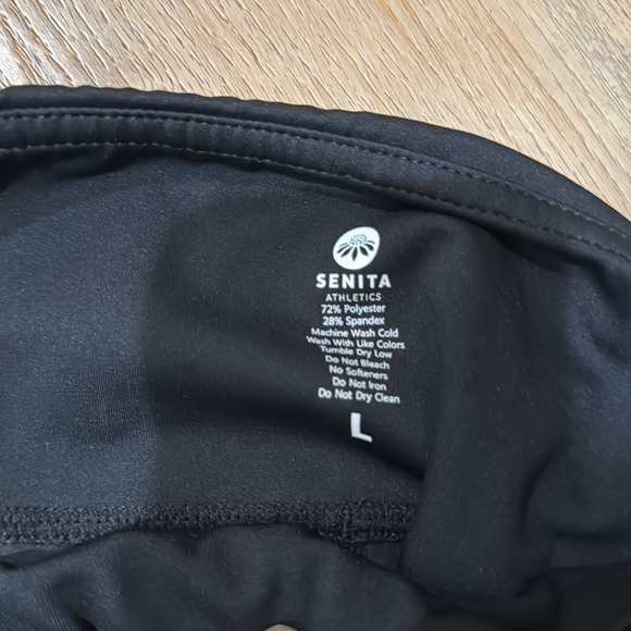 Senita bike shorts - worn once - set of 2 - large - Picture 3 of 4